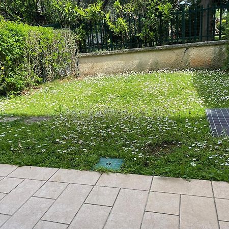 Apartment Flower Raffa ภายนอก รูปภาพ